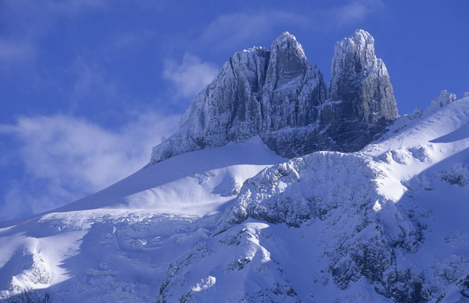 Schneebedeckter Berg in den Schweizeralpen, Engelberg, Obwalden, Schweiz